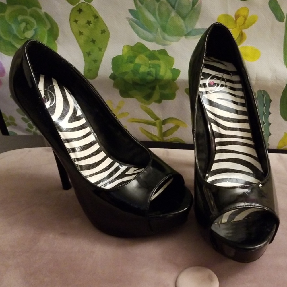 Platform peep toe high heels